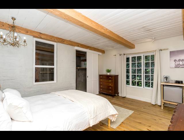 4 BEDROOM FREESTANDING TO LET IN OVERKLOOF